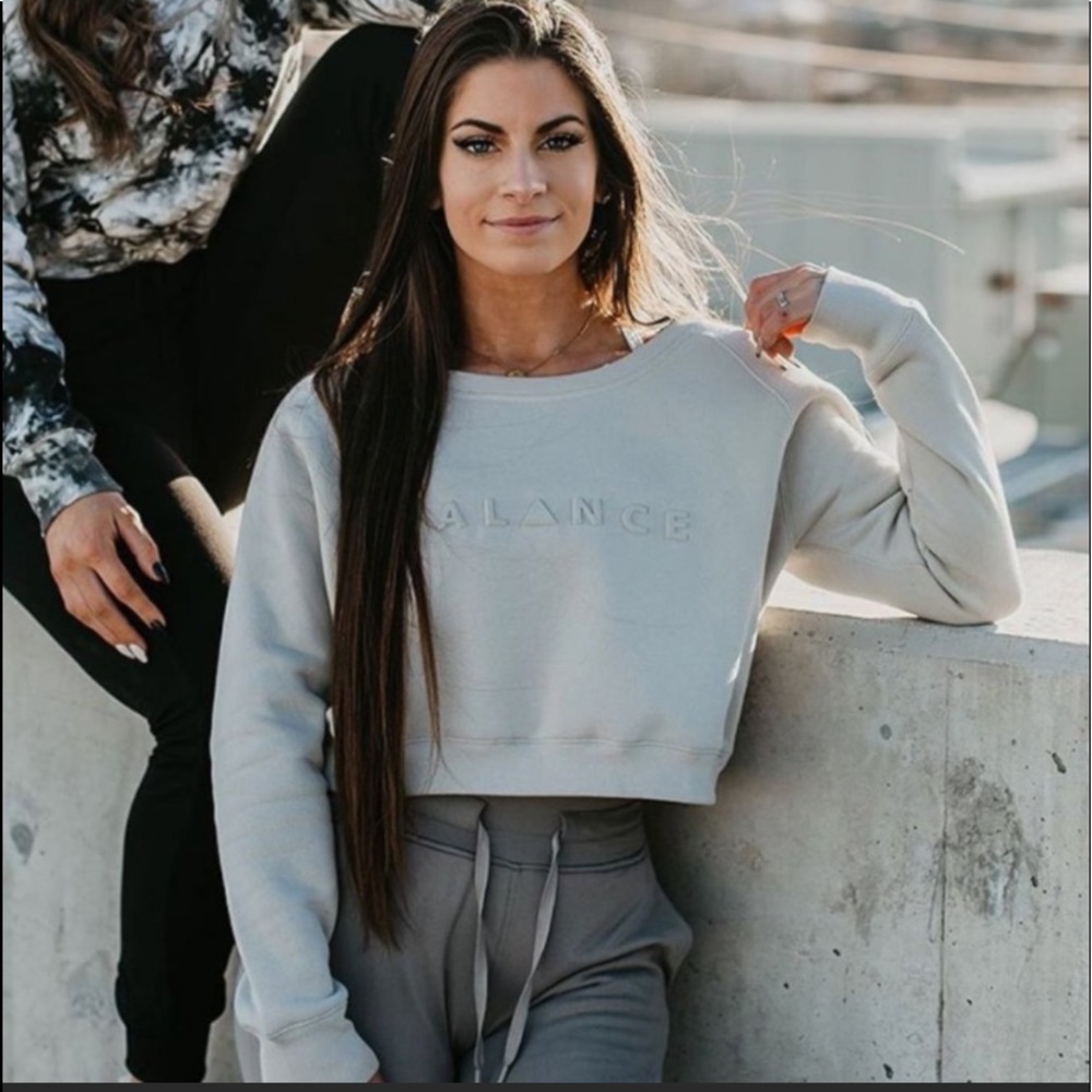 Size small balance athletica crop crew